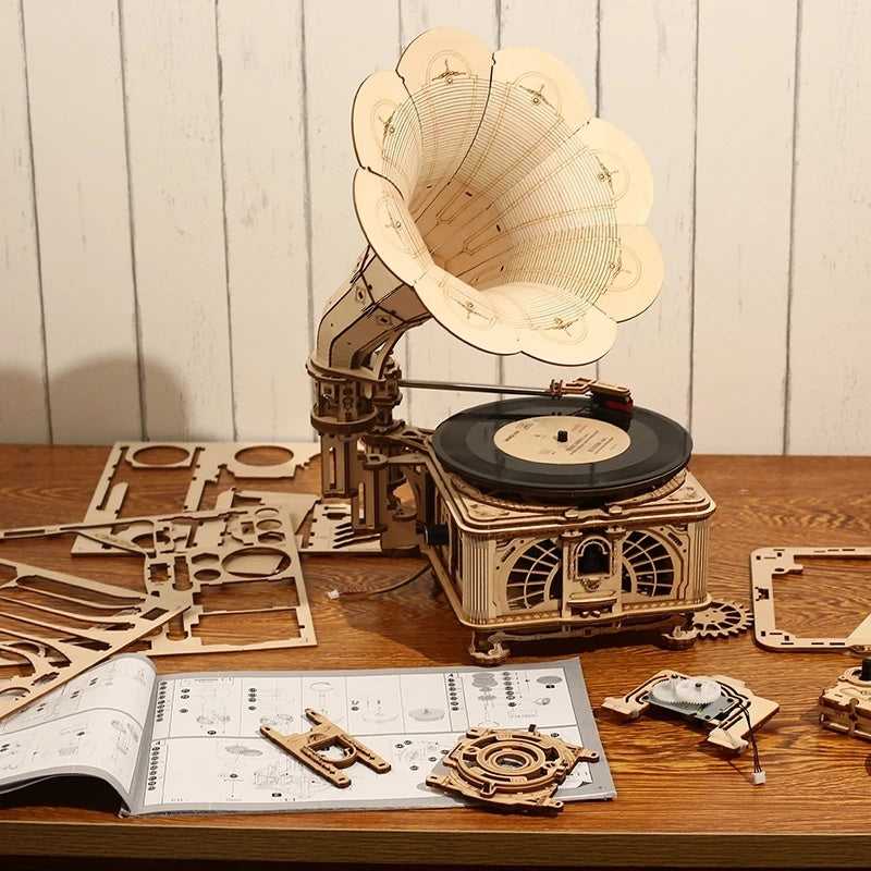 ROKR DIY Crank Classic Gramophone | Model Kit & Puzzle - Diyzzle